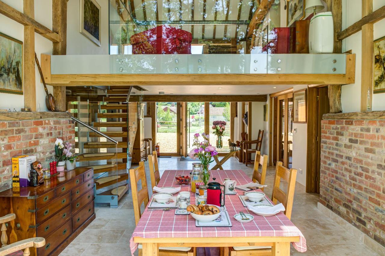 Bed and Breakfast South Park Farm Barn Андовер Экстерьер фото