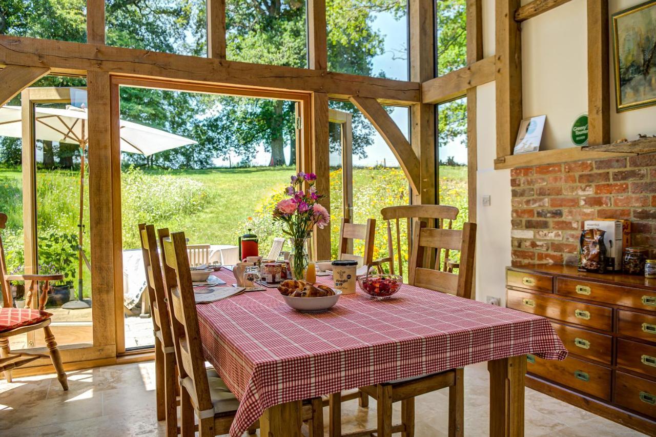 Bed and Breakfast South Park Farm Barn Андовер Экстерьер фото
