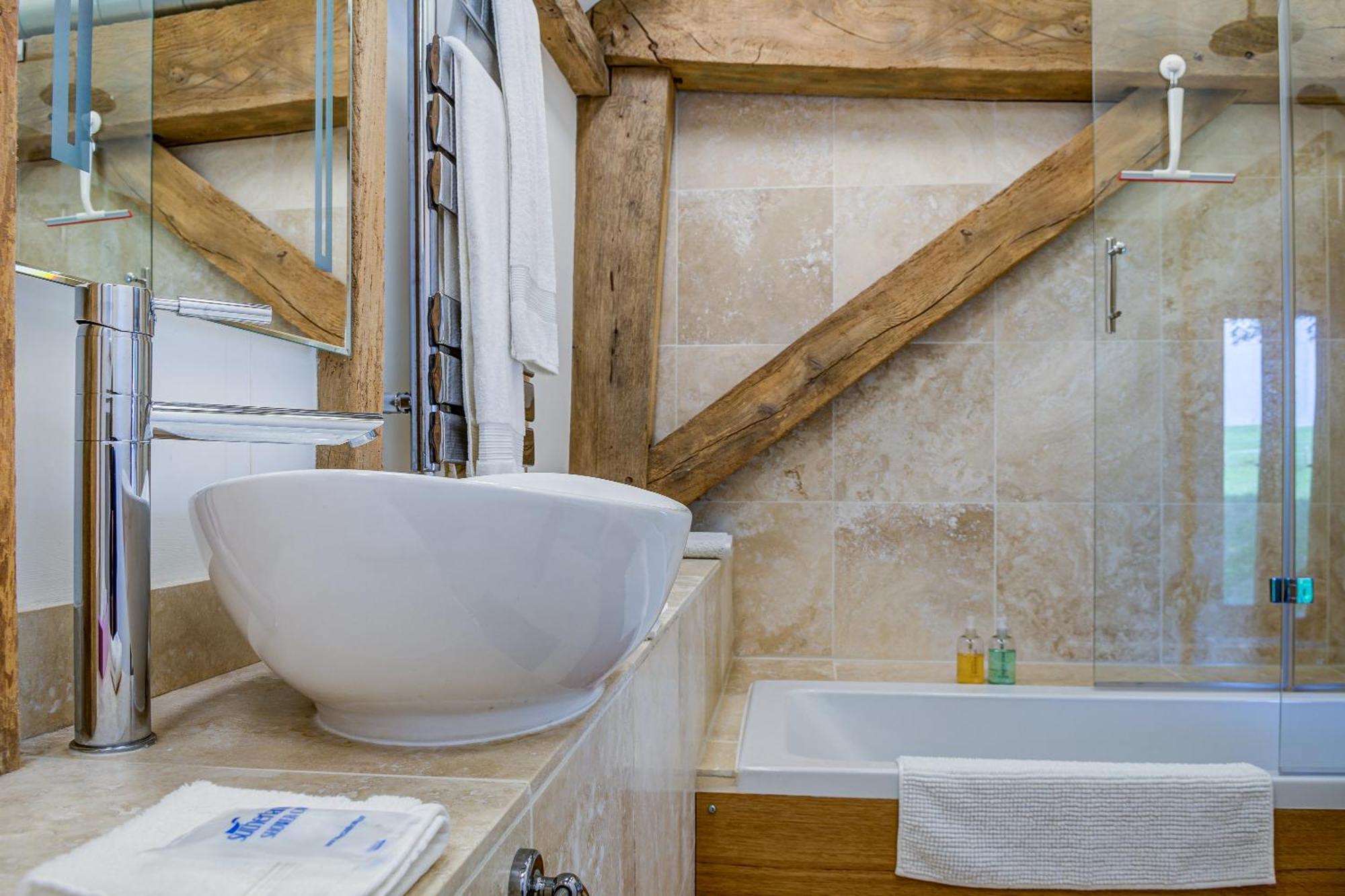 Bed and Breakfast South Park Farm Barn Андовер Номер фото